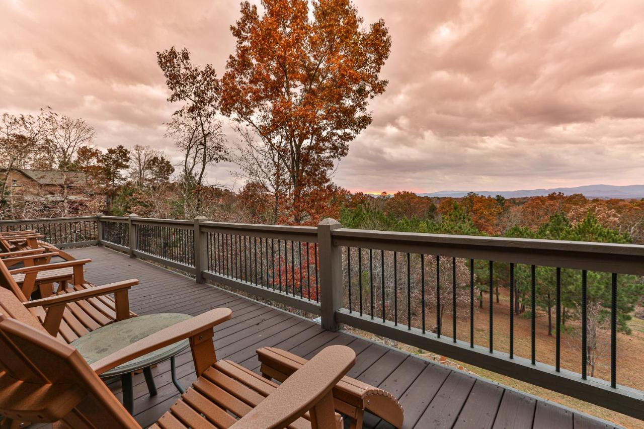 Villa Eagles Crest - Long Range Layered Mountain Views In Peaceful Neighborhood! Mineral Bluff Exterior foto