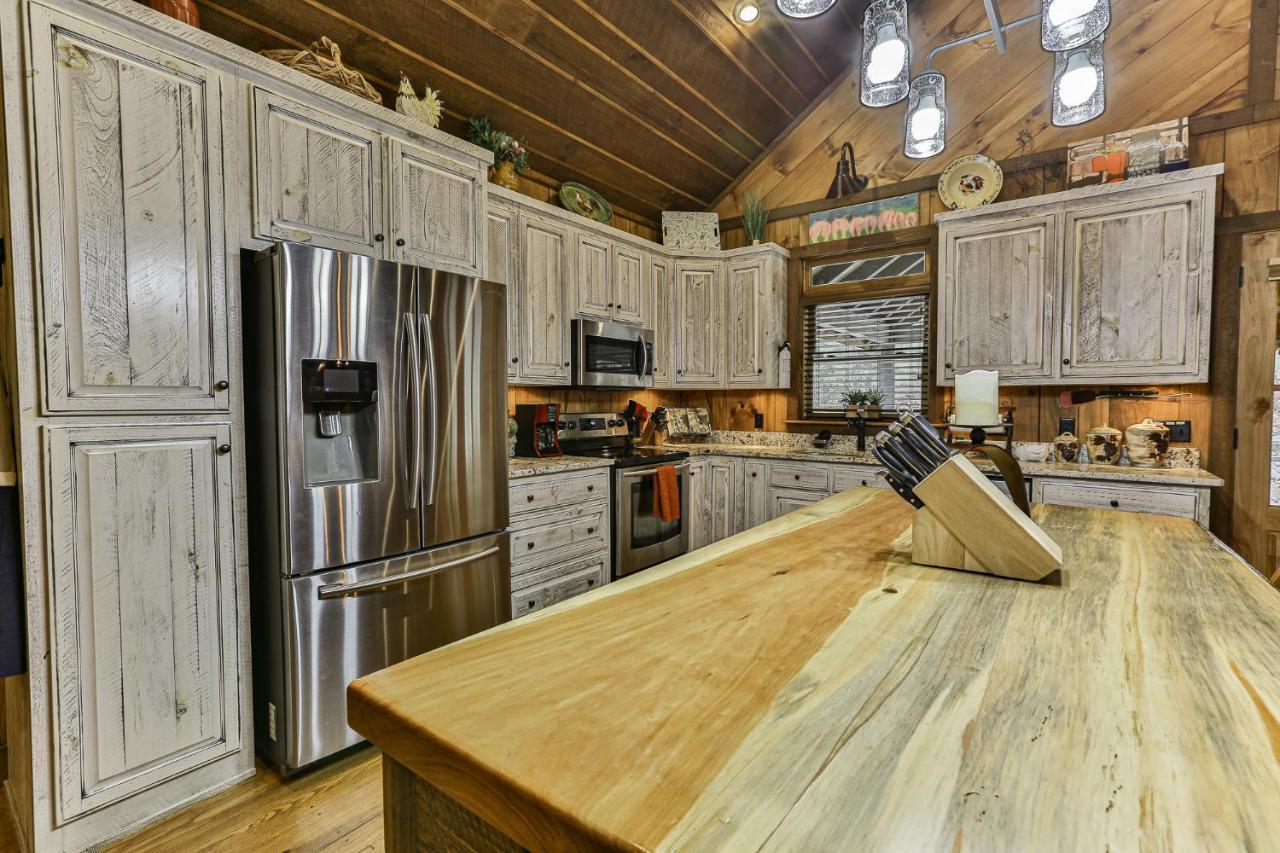 Villa Eagles Crest - Long Range Layered Mountain Views In Peaceful Neighborhood! Mineral Bluff Exterior foto