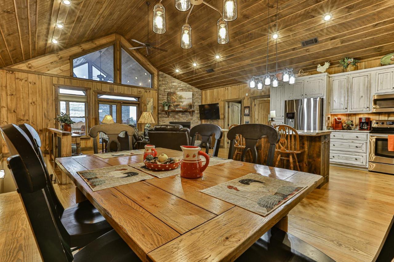 Villa Eagles Crest - Long Range Layered Mountain Views In Peaceful Neighborhood! Mineral Bluff Exterior foto